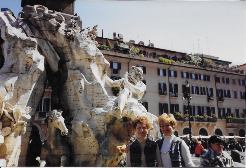 199803xx - 101 Venice, Florence, Rome Pam & Ruby.jpg